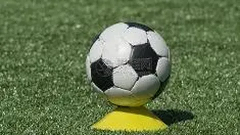 章子怡分享家庭温馨照，为小苹果庆祝16岁成长礼