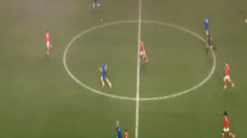 比利亚雷亚尔21期专家推荐：帕普盖伊点射 科梅萨尼亚破门